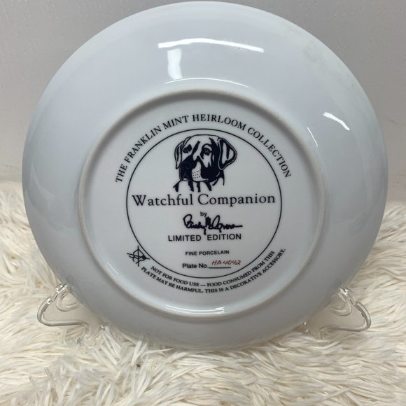 Franklin Mint Heirloom Collection Labrador Collectors Plate "Watchful Companion" - Picture 2 of 4
